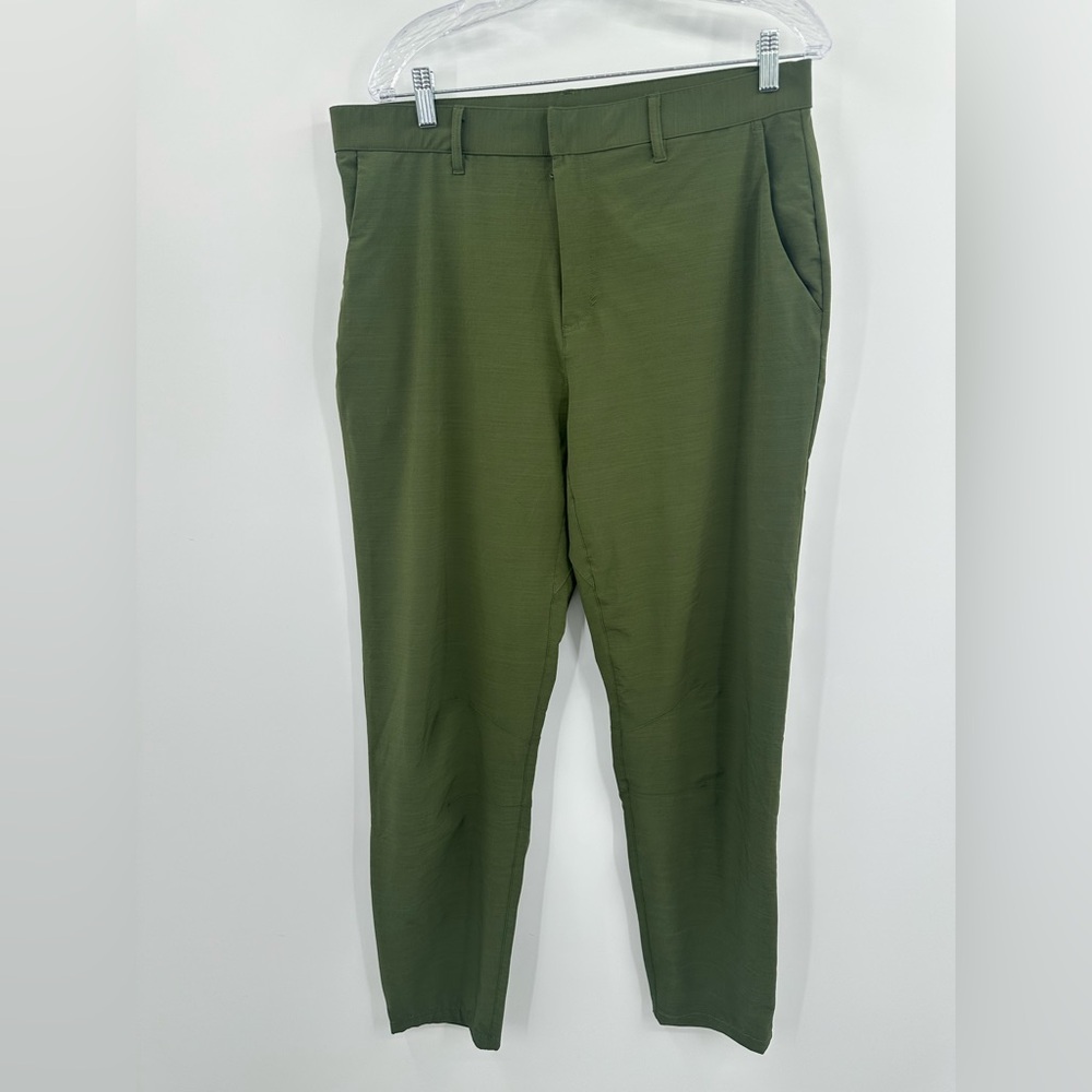 Fabletics Men's Green The Only‎ Pant Performance Wear Size Large